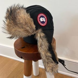 Never Worn, Canada Goose Aviator Hat, Unisex
